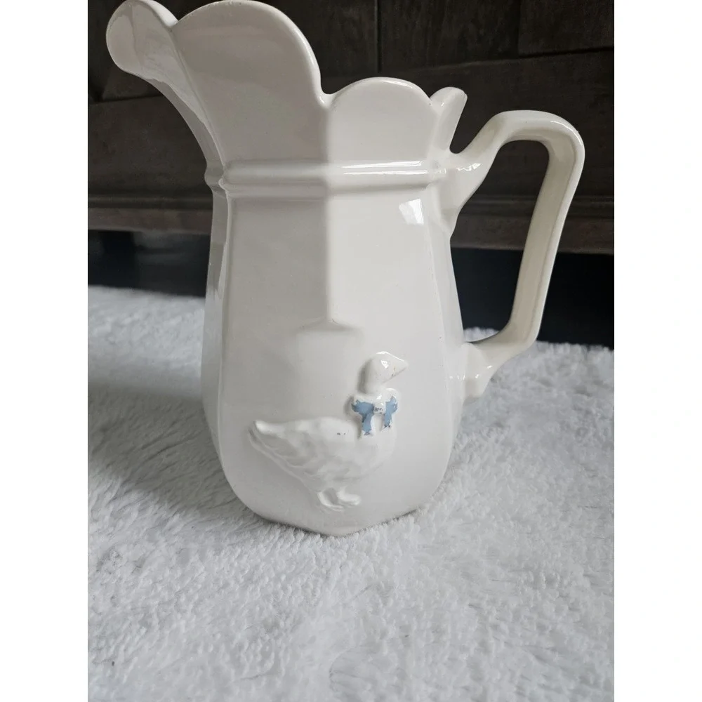 Vintage McCoy USA Pottery Goose Pitcher Scalloped Rim Ceramic Cottagecore